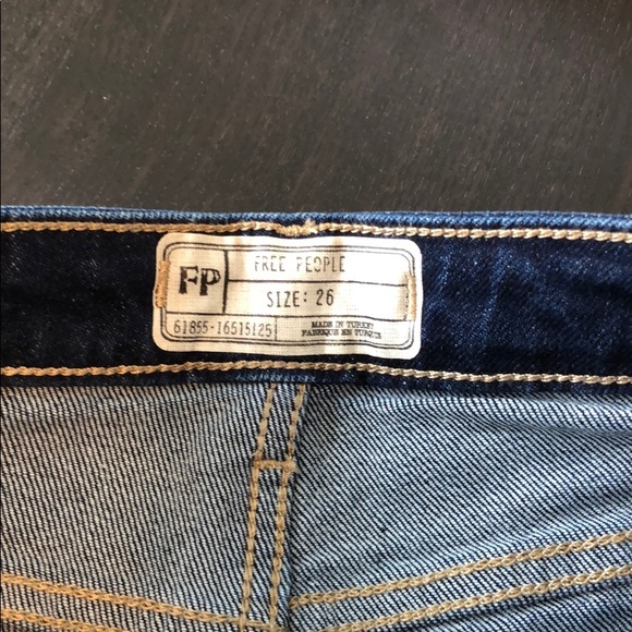 Free People Clean Girlfriend Jeans - NWT - Picture 4 of 8